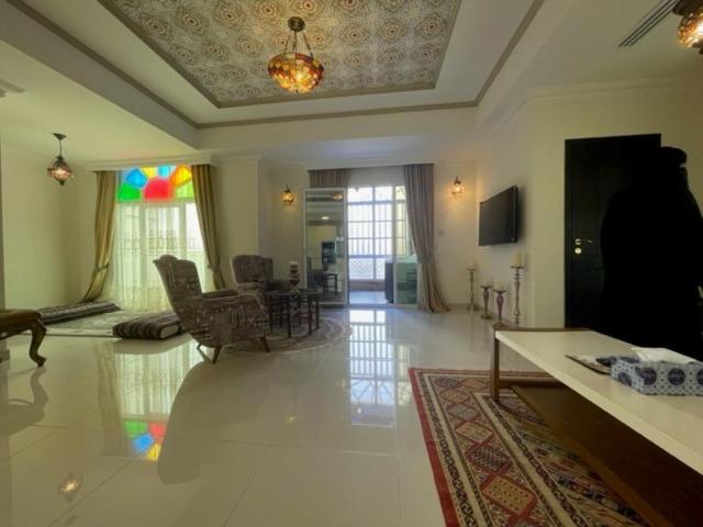 A'sinamar Muscat
